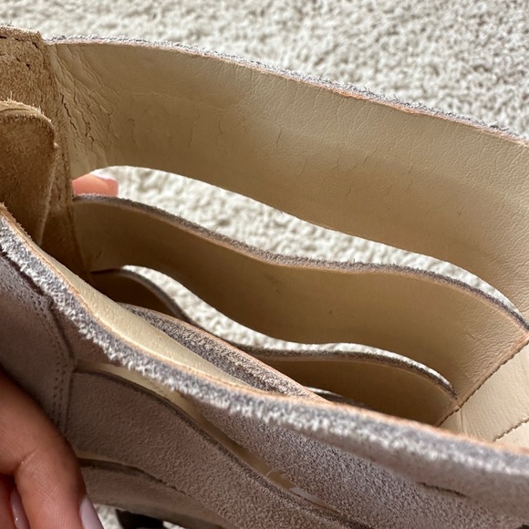 SCHUTZ Tan Genuine Leather Fringe Gladiator Sandal Heels Size 8.5B - Picture 11 of 12